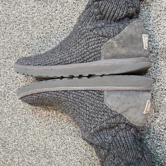 Ugg Australia Women 5879 Cardigan sweater boots shoes sz 7 - Picture 8 of 12